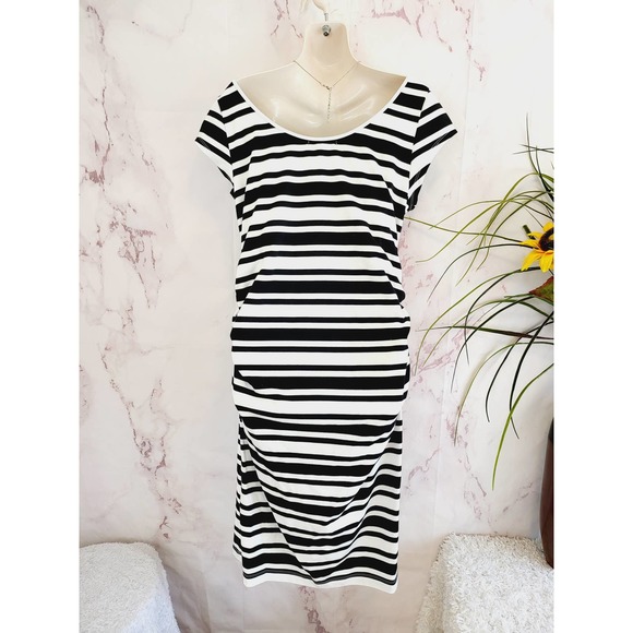 Soon Maternity Leo Cap Sleeve Maternity Dress Stripes - Picture 7 of 11